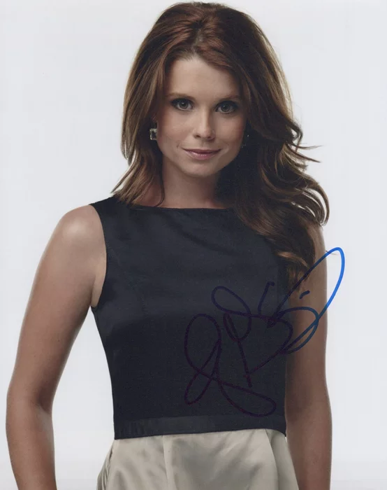 Joanna Garcia autograph