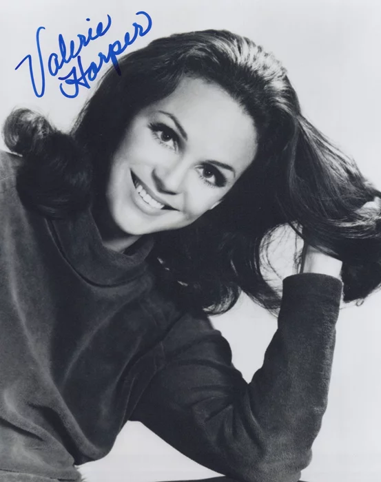 Valerie Harper autograph