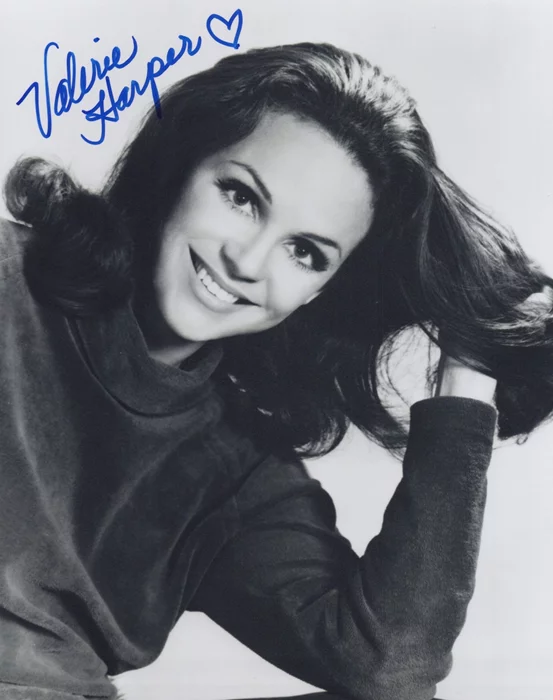 Valerie Harper autograph