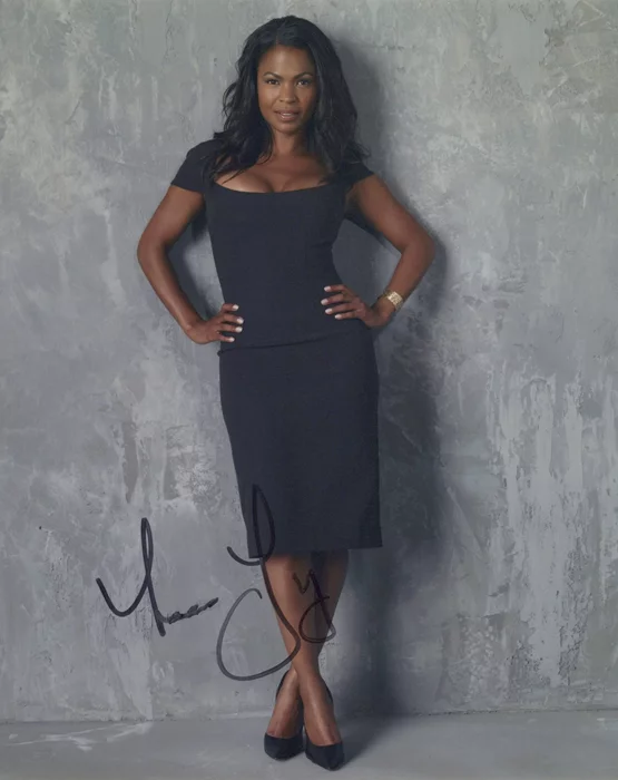 Nia Long autograph