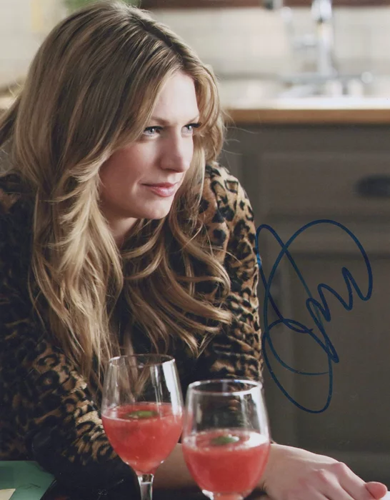 Jes Macallan autograph