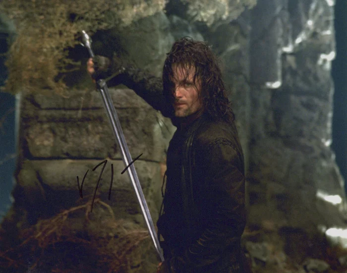 Viggo Mortensen autograph