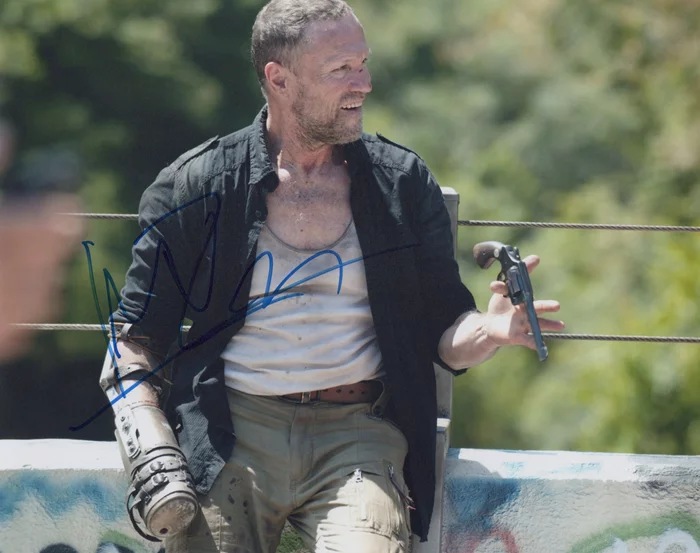 Michael Rooker autograph