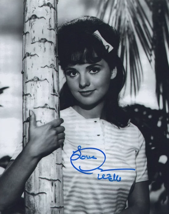 Dawn Wells autograph
