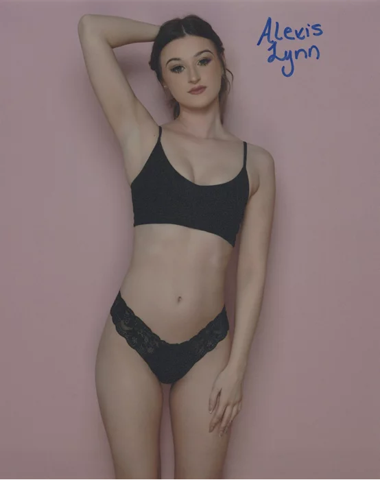 Alexis Lynn autograph