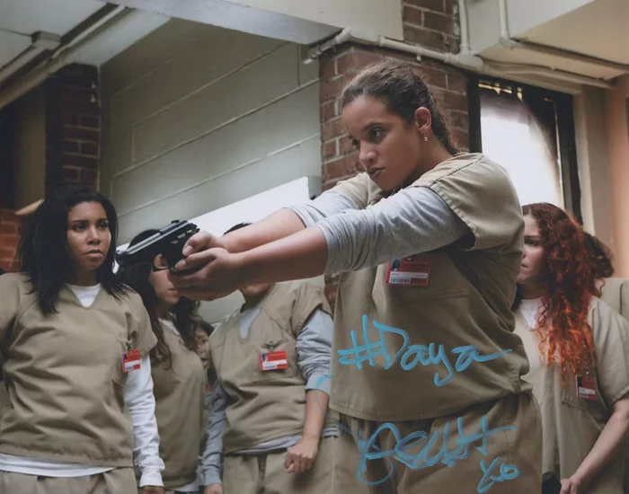 Dascha Polanco autograph