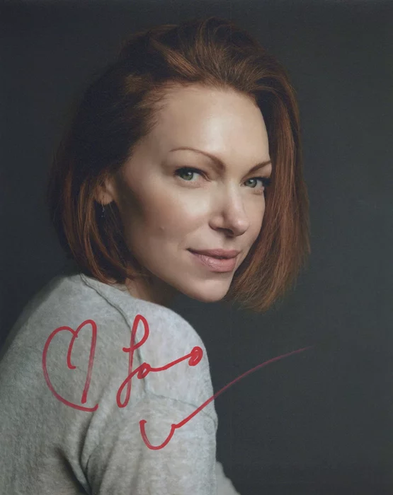 Laura Prepon autograph