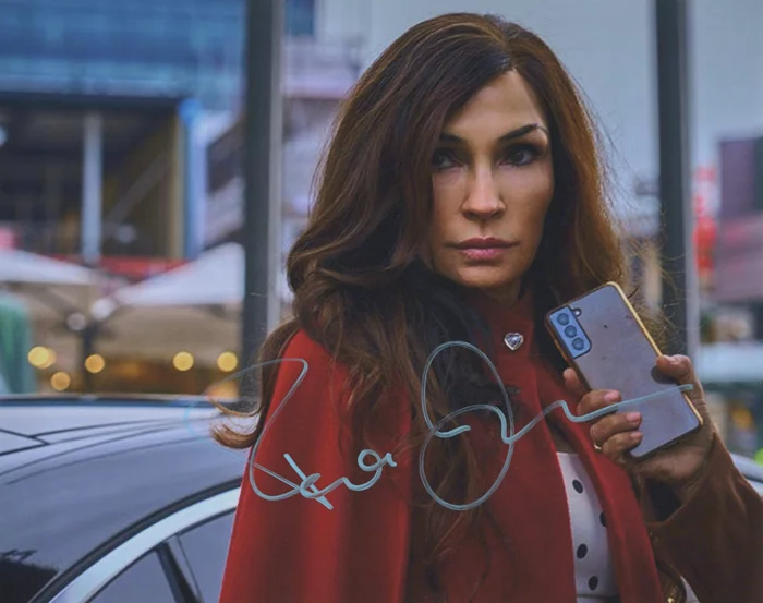 Famke Janssen autograph