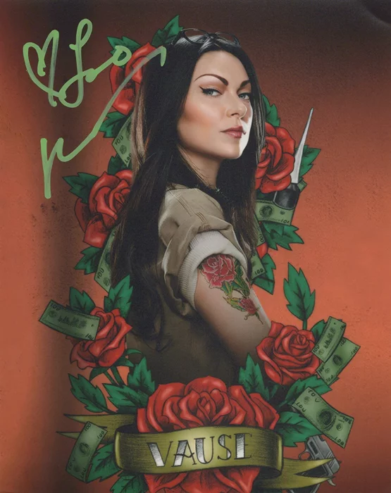 Laura Prepon autograph