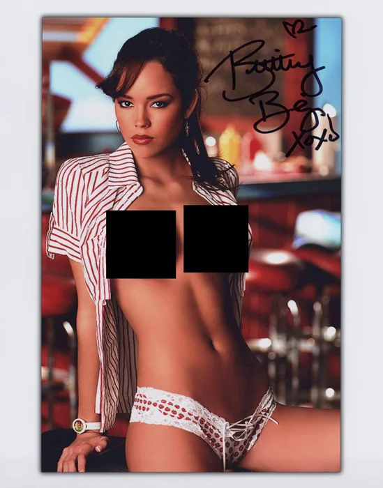 Brittany Binger autograph