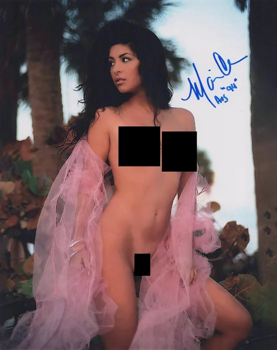 Maria Checa autograph