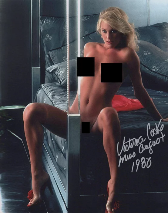 Victoria Cooke autograph