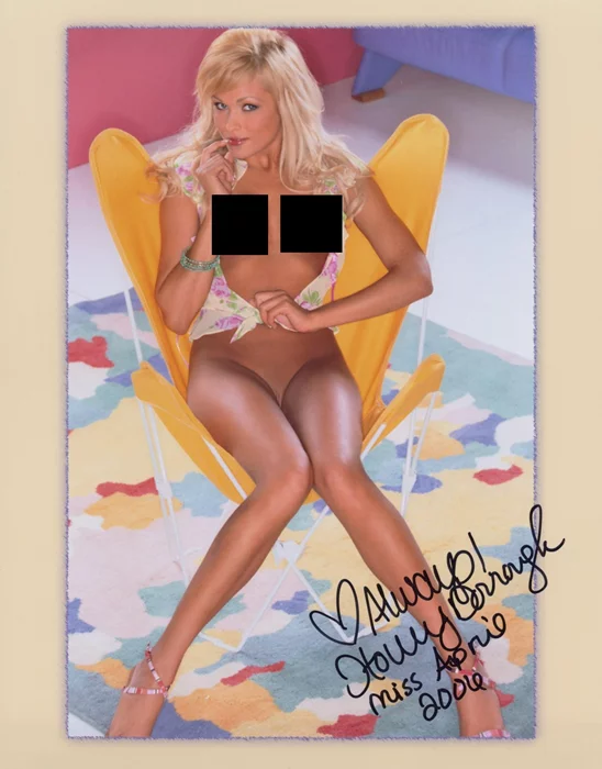 Holley Dorrough autograph