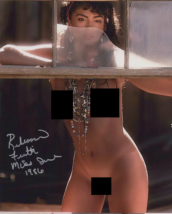 Rebecca Ferratti autograph