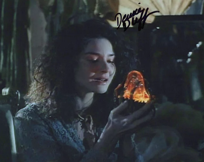 Denice Duff autograph