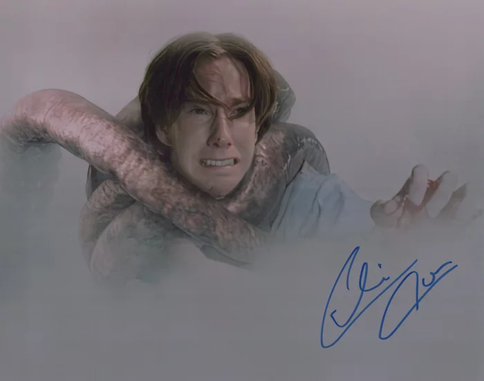 Chris Owen autograph