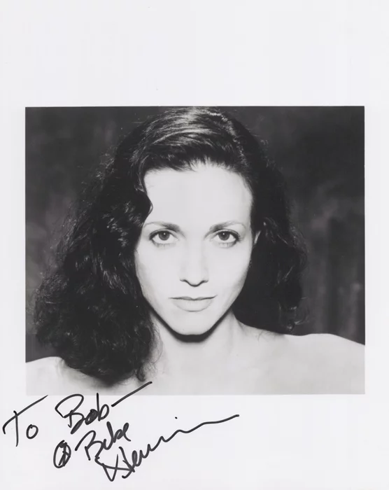 Bebe Neuwirth autograph