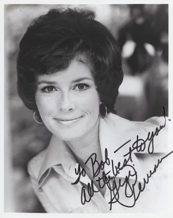 Gigi Perreau autograph