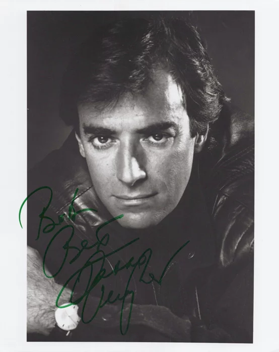 Thaao Penghlis autograph
