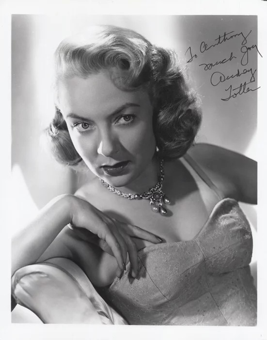 Audrey Totter autograph