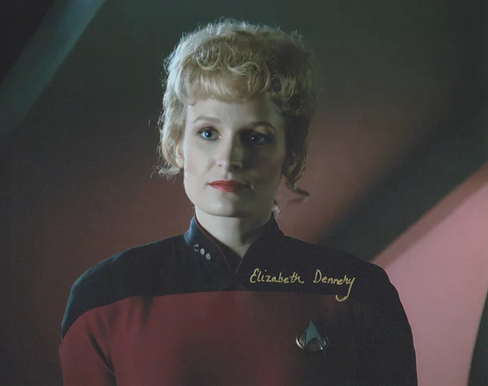 Elizabeth Dennehy autograph