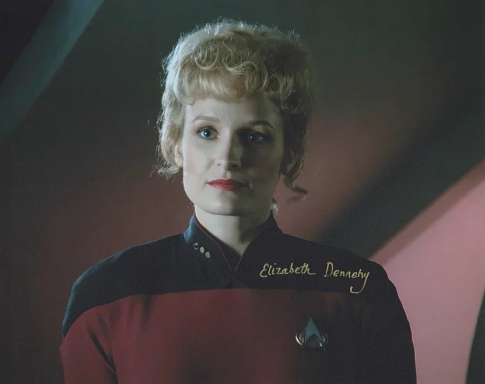Elizabeth Dennehy autograph