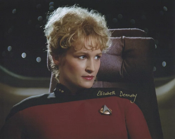 Elizabeth Dennehy autograph