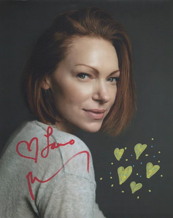 Laura Prepon autograph