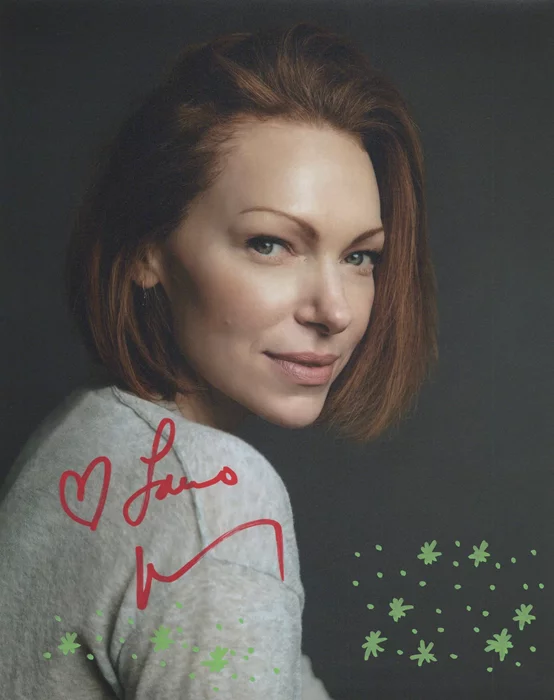 Laura Prepon autograph