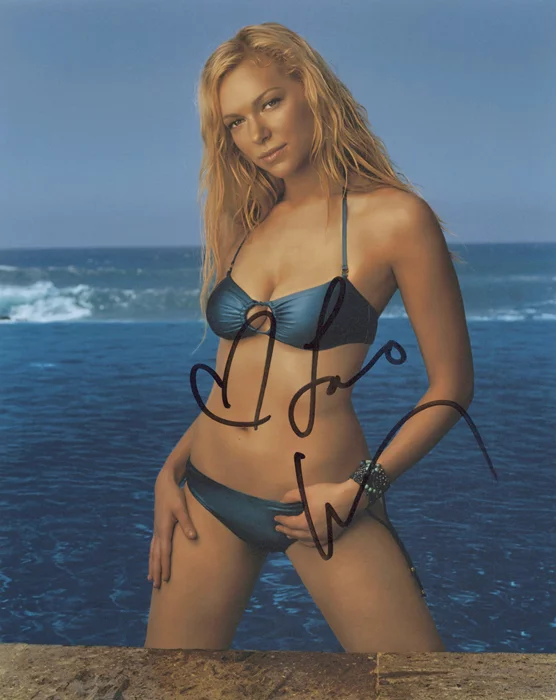 Laura Prepon autograph