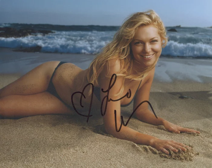 Laura Prepon autograph