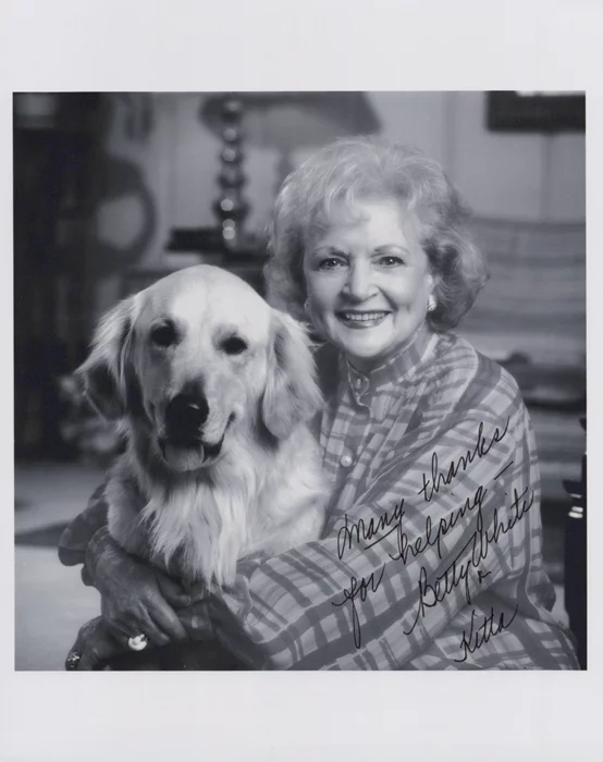 Betty White autograph