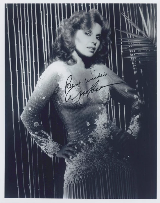 Abbe Lane autograph