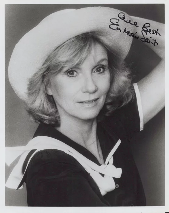 Eva Marie Saint autograph
