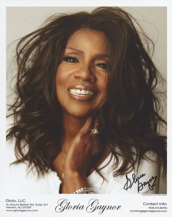 Gloria Gaynor autograph