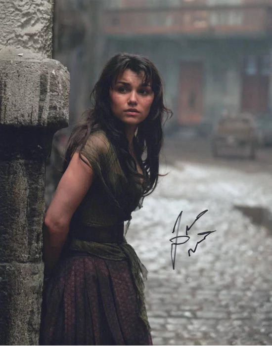 Samantha Barks autograph