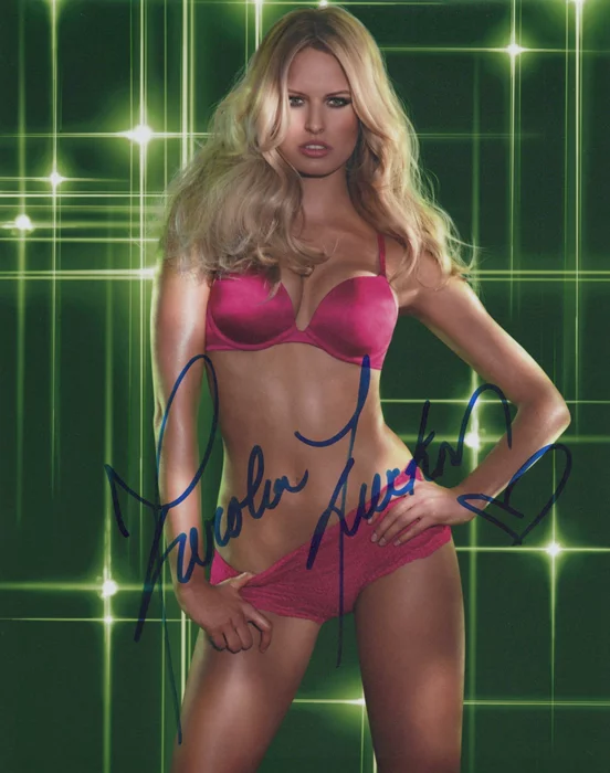 Karolina Kurkova autograph