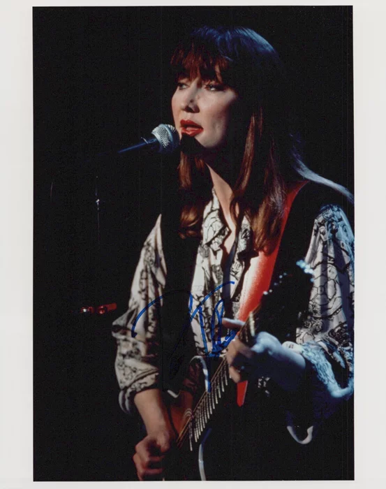 Pam Tillis autograph
