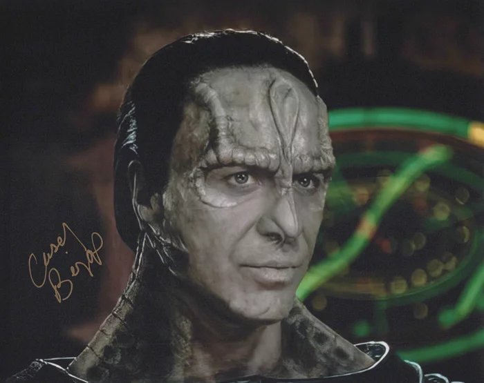 Casey Biggs autograph