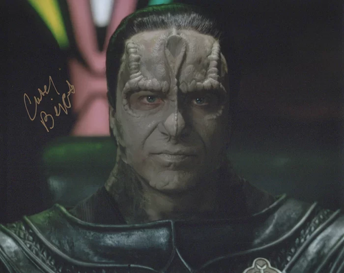 Casey Biggs autograph
