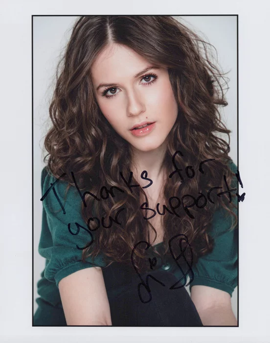 Erin Sanders autograph