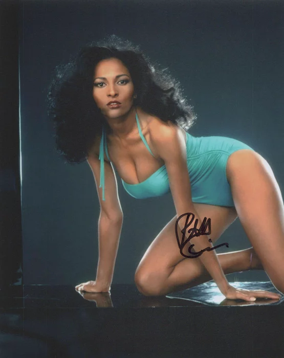 Pam Grier autograph