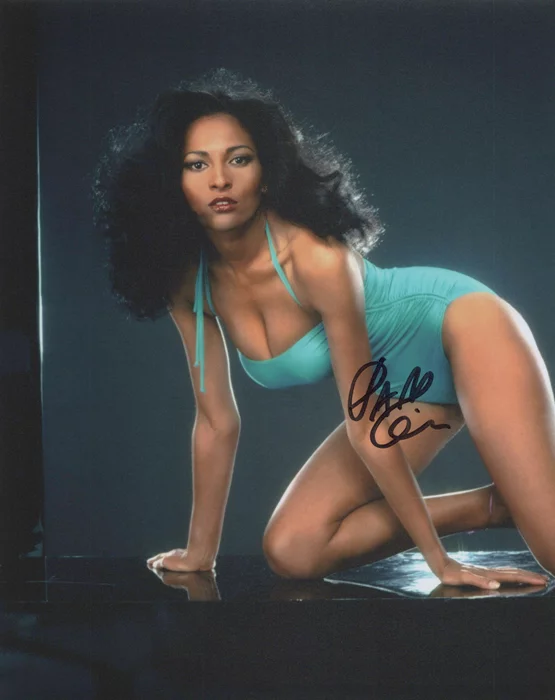 Pam Grier autograph