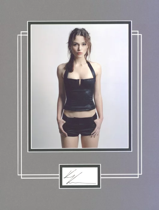 Keira Knightley autograph