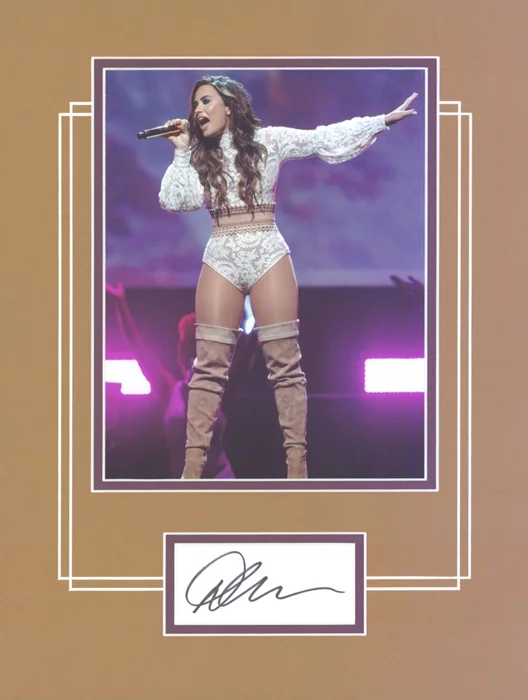 Demi Lovato autograph