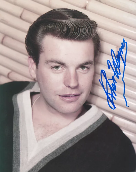 Robert Wagner autograph