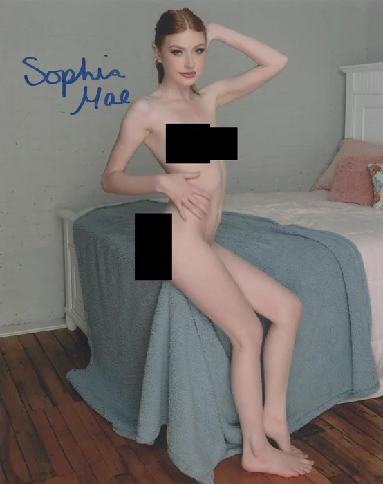 Sophia Mae autograph