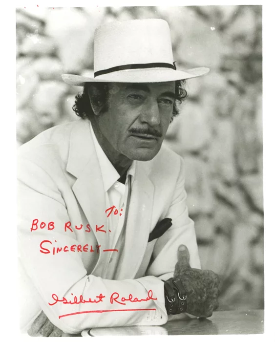 Gilbert Roland autograph