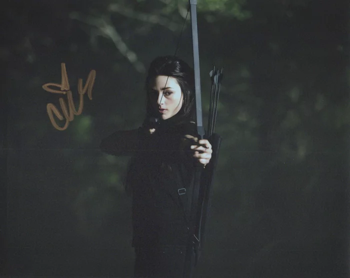 Crystal Reed autograph