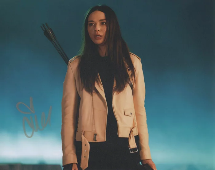 Crystal Reed autograph